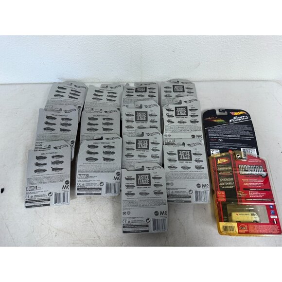 Lot of 15 Captain America + Justice League Hot Wheels Complete Set 15 Cars - Picture 7 of 9